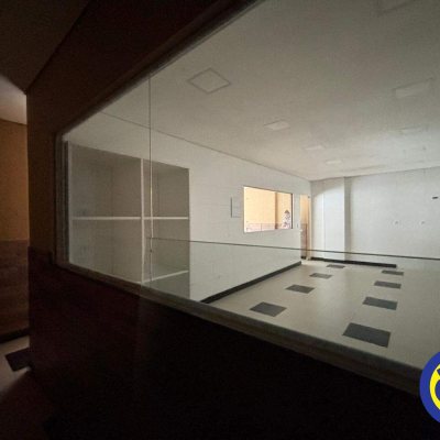 Salas/Conjuntos com 250m², no bairro Centro em Florianópolis