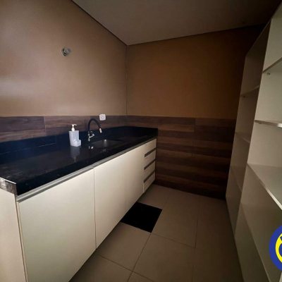 Salas/Conjuntos com 250m², no bairro Centro em Florianópolis