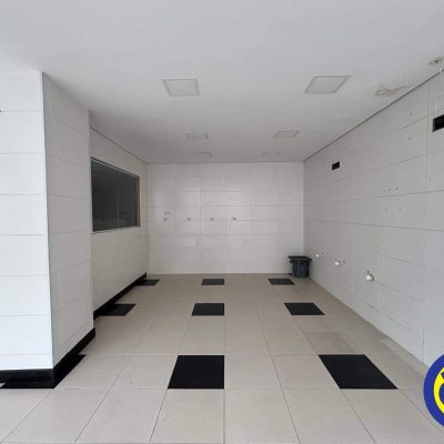 Salas/Conjuntos com 250m², no bairro Centro em Florianópolis