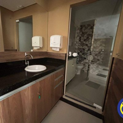 Salas/Conjuntos com 250m², no bairro Centro em Florianópolis