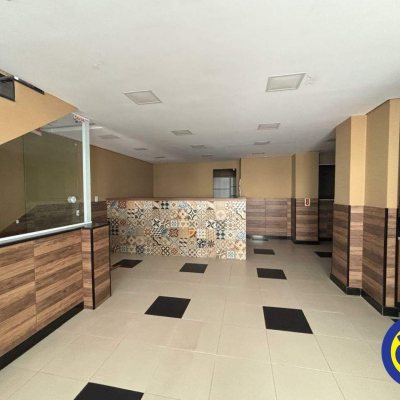 Salas/Conjuntos com 250m², no bairro Centro em Florianópolis