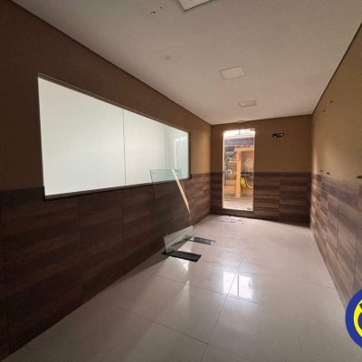 Salas/Conjuntos com 250m², no bairro Centro em Florianópolis
