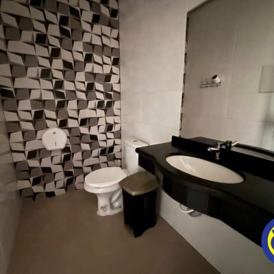 Salas/Conjuntos com 250m², no bairro Centro em Florianópolis