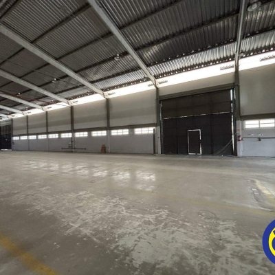 Galpão com 3000m², no bairro Distrito Industrial em São José