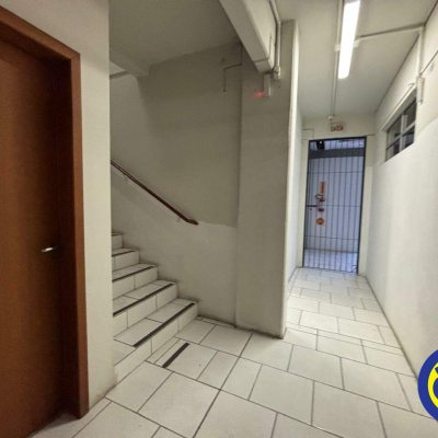 Galpão com 3000m², no bairro Distrito Industrial em São José