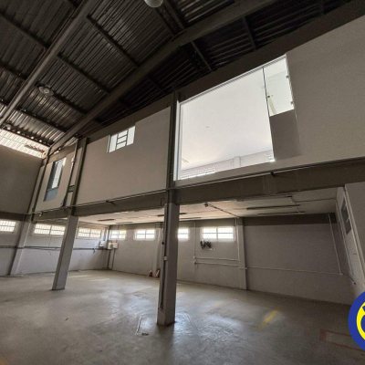 Galpão com 3000m², no bairro Distrito Industrial em São José