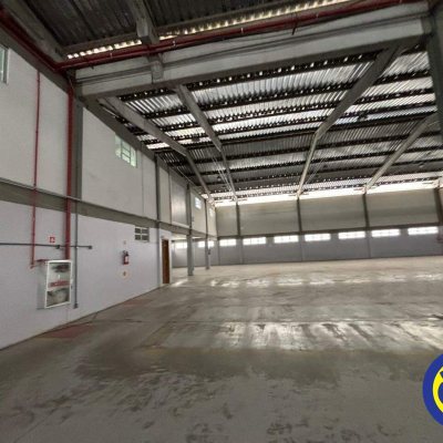 Galpão com 3000m², no bairro Distrito Industrial em São José