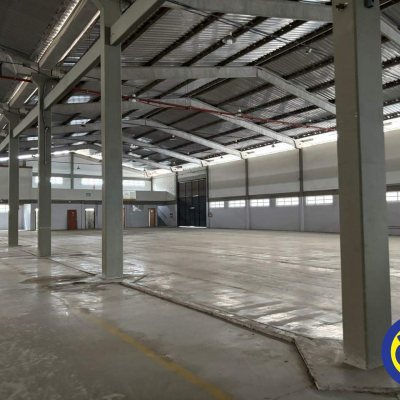Galpão com 3000m², no bairro Distrito Industrial em São José