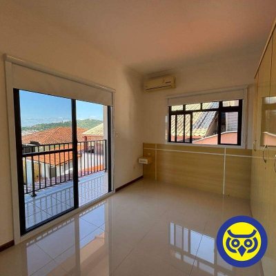 Casa com 180m², 3 quartos, 2 garagens, no bairro Saco dos Limões em Florianópolis