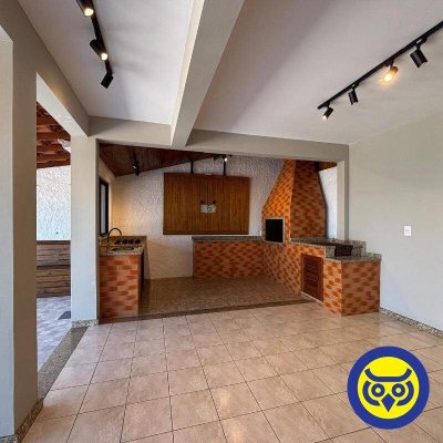 Casa com 180m², 3 quartos, 2 garagens, no bairro Saco dos Limões em Florianópolis