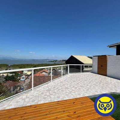 Casa com 180m², 3 quartos, 2 garagens, no bairro Saco dos Limões em Florianópolis