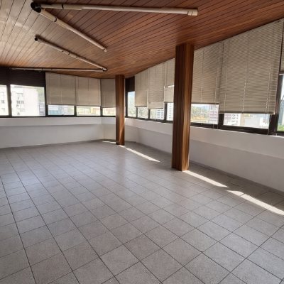 Salas/Conjuntos com 191m², 5 garagens, no bairro Centro em Florianópolis