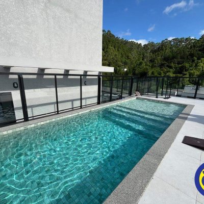 Apartamento com 77m², 3 quartos (sendo 2 suítes), 1 garagem, no bairro Canasvieiras em Florianópolis