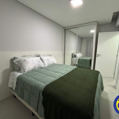Apartamento com 77m², 3 quartos (sendo 2 suítes), 1 garagem, no bairro Canasvieiras em Florianópolis