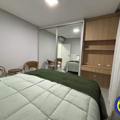 Apartamento com 77m², 3 quartos (sendo 2 suítes), 1 garagem, no bairro Canasvieiras em Florianópolis