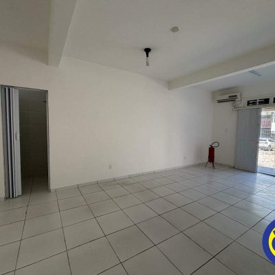 Loja com 31m², no bairro Trindade em Florianópolis