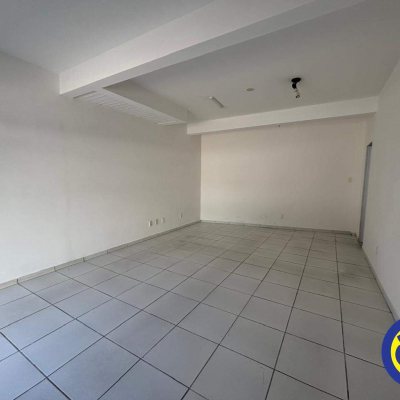 Loja com 31m², no bairro Trindade em Florianópolis