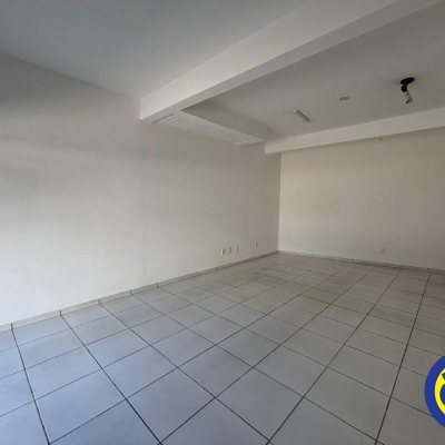 Loja com 31m², no bairro Trindade em Florianópolis