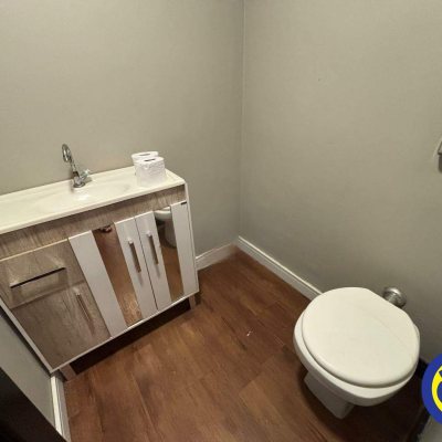 Casa com 300m², 3 quartos (sendo 2 suítes), 4 garagens, no bairro Centro em Florianópolis