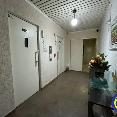 Apartamento com 48m², 1 quarto, no bairro Centro em Florianópolis