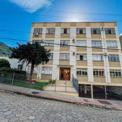 Apartamentos com 81m², 2 quartos, no bairro Trindade em Florianópolis
