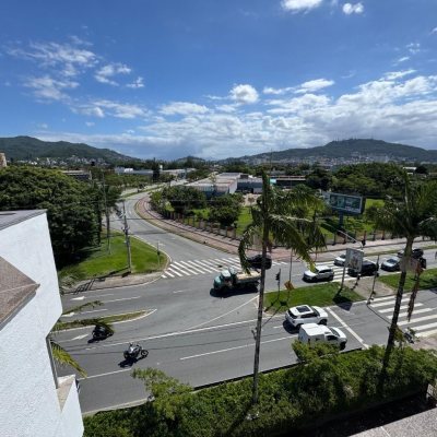 Cobertura com 130m², 3 quartos (sendo 1 suíte), 1 garagem, no bairro Itacorubi em Florianópolis