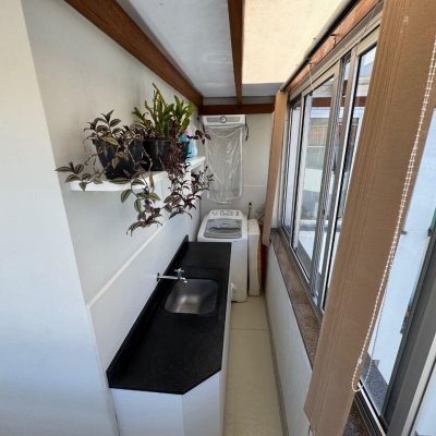 Cobertura com 130m², 3 quartos (sendo 1 suíte), 1 garagem, no bairro Itacorubi em Florianópolis