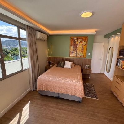 Cobertura com 130m², 3 quartos (sendo 1 suíte), 1 garagem, no bairro Itacorubi em Florianópolis
