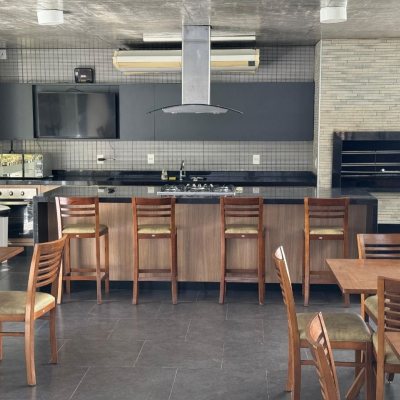 Cobertura com 130m², 3 quartos (sendo 1 suíte), 1 garagem, no bairro Itacorubi em Florianópolis