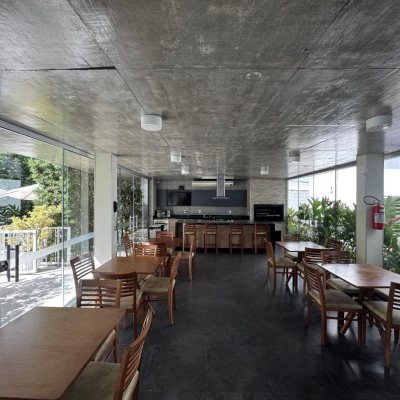 Cobertura com 130m², 3 quartos (sendo 1 suíte), 1 garagem, no bairro Itacorubi em Florianópolis