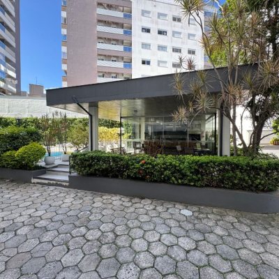 Cobertura com 130m², 3 quartos (sendo 1 suíte), 1 garagem, no bairro Itacorubi em Florianópolis