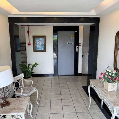 Cobertura com 130m², 3 quartos (sendo 1 suíte), 1 garagem, no bairro Itacorubi em Florianópolis