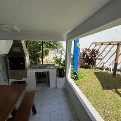 Cobertura com 130m², 3 quartos (sendo 1 suíte), 1 garagem, no bairro Itacorubi em Florianópolis