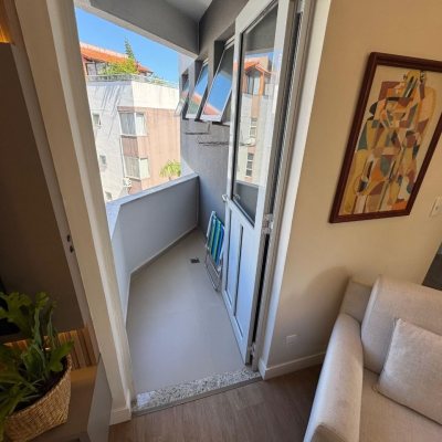 Cobertura com 130m², 3 quartos (sendo 1 suíte), 1 garagem, no bairro Itacorubi em Florianópolis