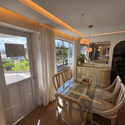 Cobertura com 130m², 3 quartos (sendo 1 suíte), 1 garagem, no bairro Itacorubi em Florianópolis
