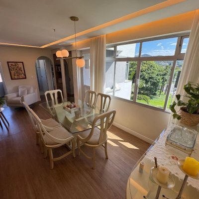 Cobertura com 130m², 3 quartos (sendo 1 suíte), 1 garagem, no bairro Itacorubi em Florianópolis