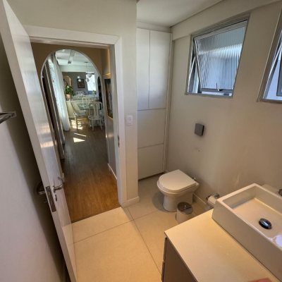 Cobertura com 130m², 3 quartos (sendo 1 suíte), 1 garagem, no bairro Itacorubi em Florianópolis