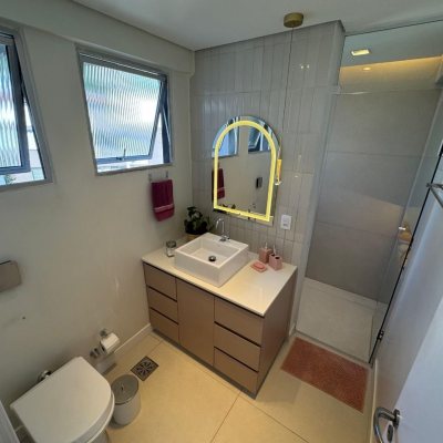 Cobertura com 130m², 3 quartos (sendo 1 suíte), 1 garagem, no bairro Itacorubi em Florianópolis