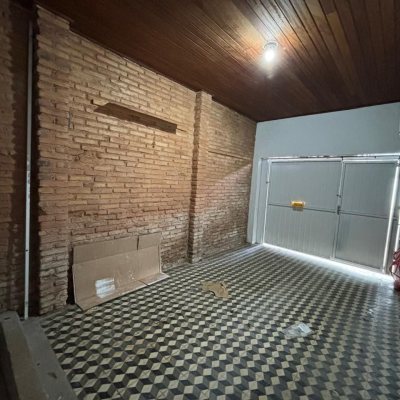 Casa Residencial com 107m², 3 quartos, 1 suíte, 1 garagem, no bairro Centro em Florianópolis