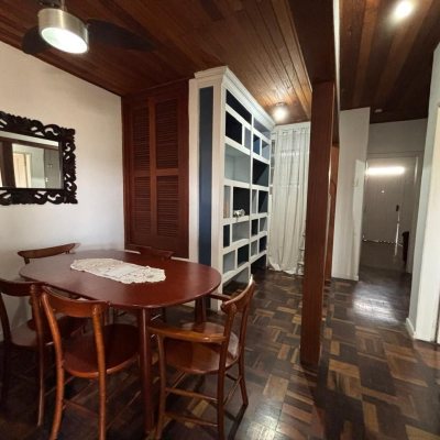 Casa Residencial com 107m², 3 quartos, 1 suíte, 1 garagem, no bairro Centro em Florianópolis