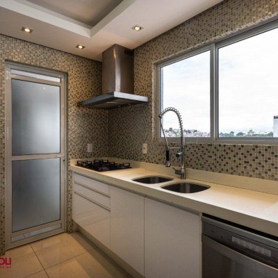 Apartamentos com 114m², 3 quartos, 2 suítes, 2 garagens, no bairro Agronômica em Florianópolis