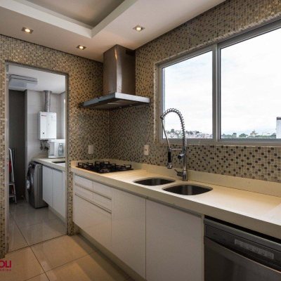 Apartamentos com 114m², 3 quartos, 2 suítes, 2 garagens, no bairro Agronômica em Florianópolis