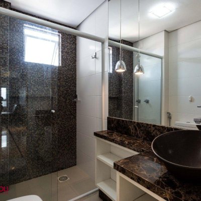 Apartamentos com 114m², 3 quartos, 2 suítes, 2 garagens, no bairro Agronômica em Florianópolis