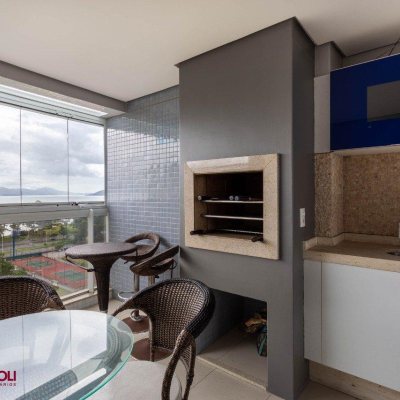 Apartamentos com 114m², 3 quartos, 2 suítes, 2 garagens, no bairro Agronômica em Florianópolis