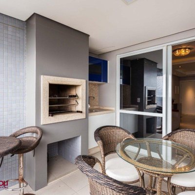 Apartamentos com 114m², 3 quartos, 2 suítes, 2 garagens, no bairro Agronômica em Florianópolis