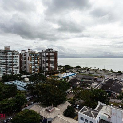 Apartamentos com 114m², 3 quartos, 2 suítes, 2 garagens, no bairro Agronômica em Florianópolis
