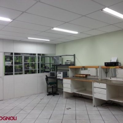 Predio com 1250m², 10 garagens, no bairro Kobrasol em São José