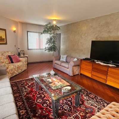 Apartamentos com 246m², 4 quartos, 2 suítes, 2 garagens, no bairro Centro em Florianópolis