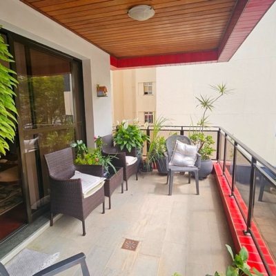 Apartamentos com 246m², 4 quartos, 2 suítes, 2 garagens, no bairro Centro em Florianópolis