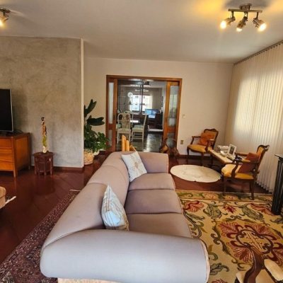 Apartamentos com 246m², 4 quartos, 2 suítes, 2 garagens, no bairro Centro em Florianópolis